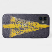 道路にひび割れた黄色い矢印 Case-Mate iPhoneケース (裏面(横))