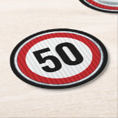 道路のカスタム看板を持つAGE誕生日パーティー ラウンドペーパーコースター (アングル)