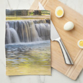 道路の上に溢れる キッチンタオル (四つ折り)