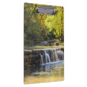 道路の上に溢れる クリップボード (右)