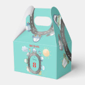 道路の少年の誕生日に車や車 フェイバーボックス (正面サイド)