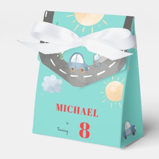 道路の少年の誕生日に車や車 フェイバーボックス (正面サイド)