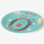 道路の少年の誕生日に車や車 ペーパープレート (アングル)