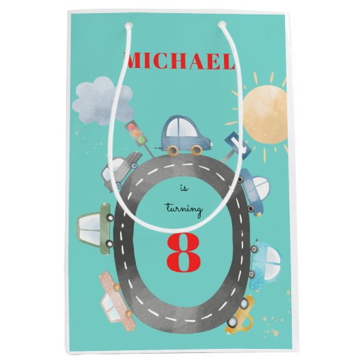 道路の少年の誕生日に車や車 ミディアムペーパーバッグ (正面)