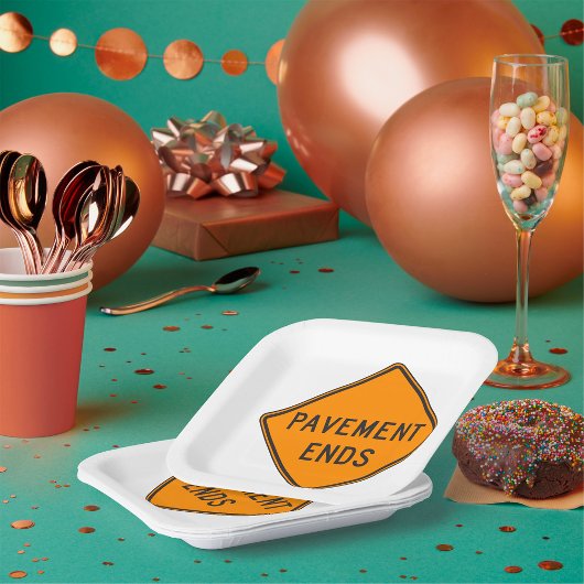 道路の道路標識のトラフィック警告を終了 ペーパープレート