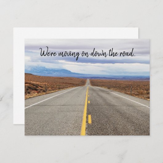 道路の風光明媚なハイウェイの写真を移動 案内状 (正面/裏面)