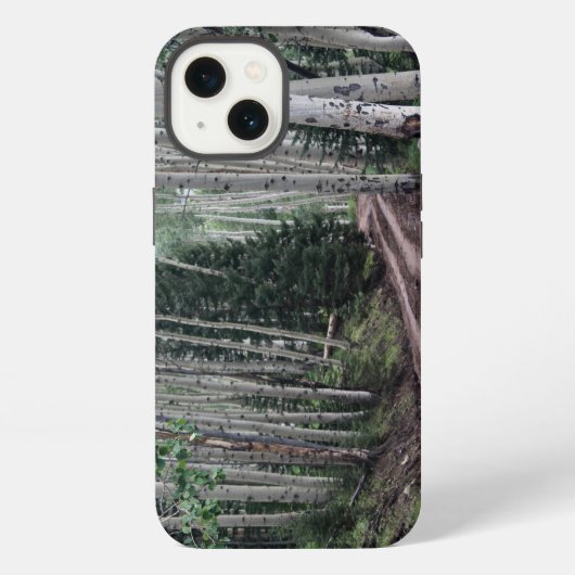 道路を介して樺の木ツリーiPhoneケース iPhoneケース (裏面)