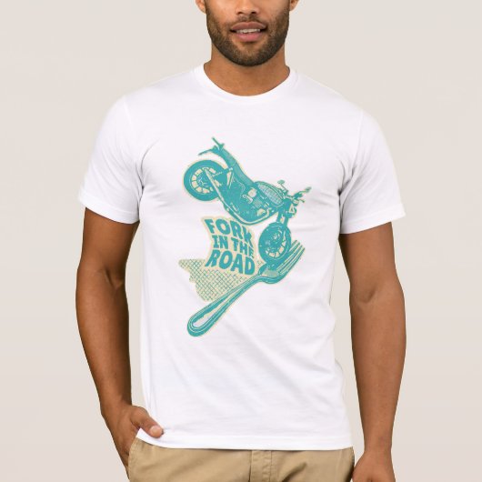 道路オートバイのクラッシュのフォーク Tシャツ (正面)