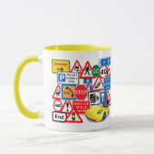 道路シンボルや象徴とイエローカー マグカップ (左)