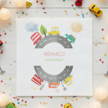 道路上で幸せな車の少年の誕生日