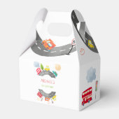 道路上で幸せな車の少年の誕生日 フェイバーボックス (裏面サイド)