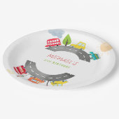 道路上で幸せな車の少年の誕生日 ペーパープレート (アングル)