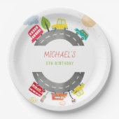 道路上で幸せな車の少年の誕生日 ペーパープレート (正面)