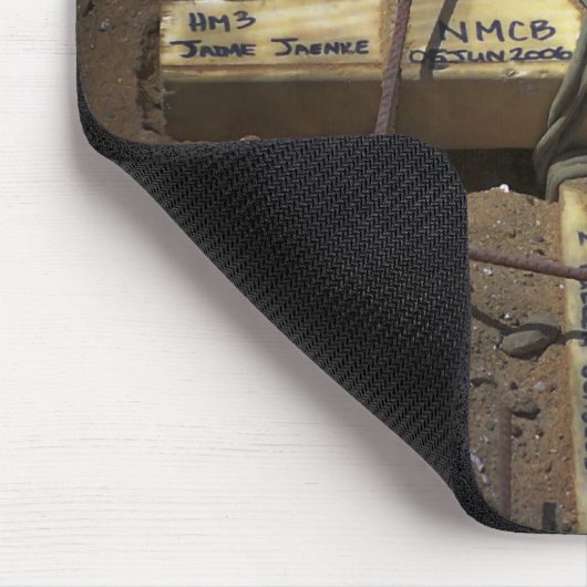 道路修繕の乗組員が十字を切る マウスパッド (コーナー)