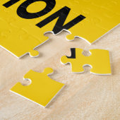 道路標識に注意を払って進む ジグソーパズル (側面)