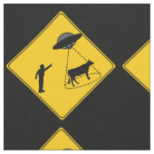 道路標識 – 牛とUFO ファブリック (クローズアップ)