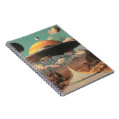 道路、UFO、土星を持つ超現実的な風景 ノートブック (右側)