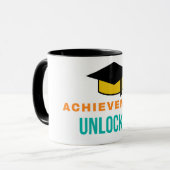 達成ロック解除された卒業キャップ マグカップ (正面左)