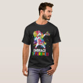 違いを受け入れる ユニコーン ダビング パズル 自閉症 Tシャツ (正面フル)