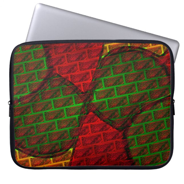 違うイメージモンタージュ，レンガ，赤，緑，黄 ラップトップスリーブ (正面)