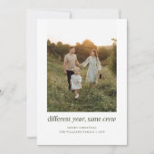 違うYear Same Crew Christmasおもしろい Photo シーズンカード (正面)