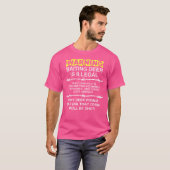 違法な鹿のエサやり警告 楽しい狩猟 Tシャツ (正面フル)