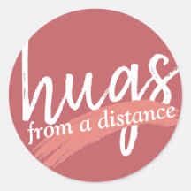 遠くからマードピンク色の毛