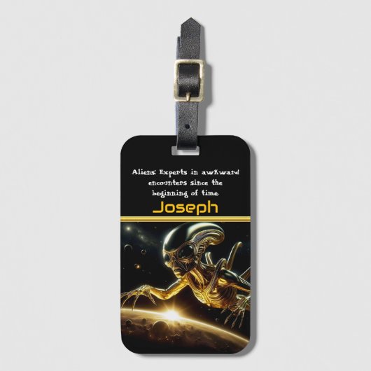 遠くのエイリアンを探検する謎の黄金の惑星 ラゲッジタグ (正面縦)