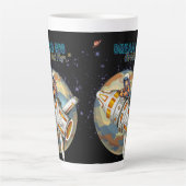 遠くの大きな軌道を夢見る カフェラテマグ (正面)