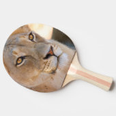遠くを見つめるライオンのポートレート 卓球ラケット (横)