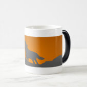 遠ぼえのオオカミの変形させるマグ モーフィングマグカップ (正面右)