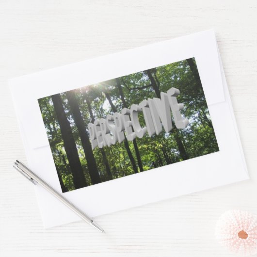 遠近視やる気を起こさせるの太陽が木を通る 長方形シール (封筒)