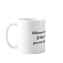 適切な場所のマグのだけコーヒー