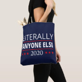 選挙2020、アンチ – トランプ – 誰でも他のIII トートバッグ (クローズアップ)