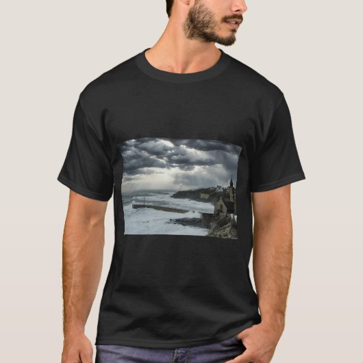 遺物ハンター Tシャツ (正面)
