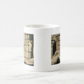 遺跡遊の中に…カンボジア，タプローム コーヒーマグカップ (中央)