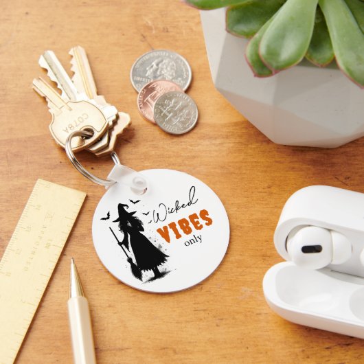 "邪悪なバイブのみ" – ハロウィーンブラックウィッチ – キーホルダー (デスク)