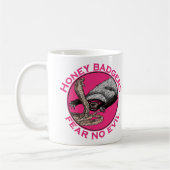 邪悪なピンクの蜂蜜のアナグマ動物アートを恐れない コーヒーマグカップ (左)