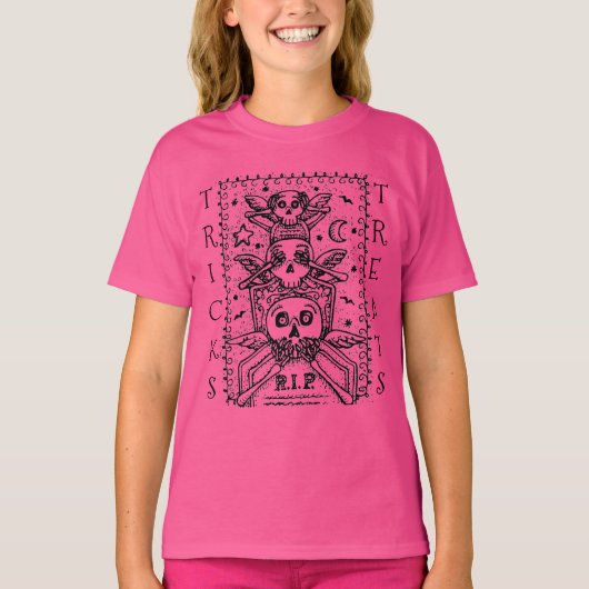 邪悪な墓地のスケルトンのトリックや治療を見ない Tシャツ (正面)