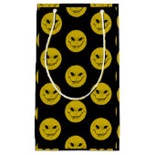 邪悪な奇妙なスミリー顔抱き枕 スモールペーパーバッグ (正面)