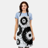 邪悪な目は白黒 エプロン (着用した状態)