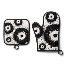 邪悪な目は白黒