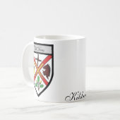 郡キルディアの地図及び頂上のマグ コーヒーマグカップ (正面左)