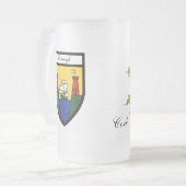 郡コルクの地図及び頂上のマグ フロストグラスビールジョッキ (正面左)