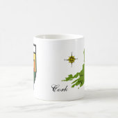 郡コルクの地図及び頂上のマグ モーフィングマグカップ (中央)