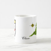 郡ドクレアの地図及び頂上のマグ コーヒーマグカップ (中央)