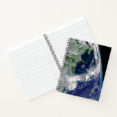 部分的な地球にハリケーンが衝突する。 ノートブック (内部)