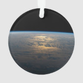 部分的に曇った南太平洋から夕暮れ光る オーナメント (裏面)