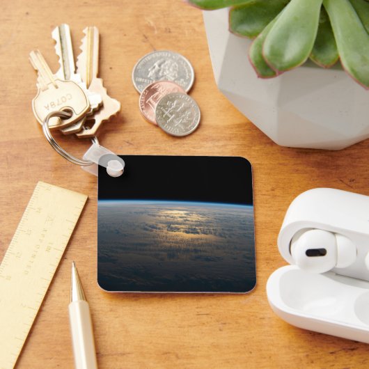 部分的に曇った南太平洋から夕暮れ光る キーホルダー (デスク)