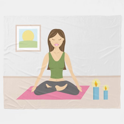 部屋でヨガをしている可愛かわいらしい女の子 フリースブランケット (正面(横))